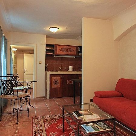 Cool 1 Bedroom Prokopska Apartment In Mala Strana Prag Eksteriør billede